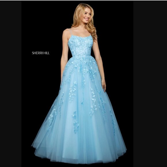 Sherri Hill Dresses & Skirts - Sherri Hill 53116 Light blue Floral Lace Appliqued Lace-up Back size 4